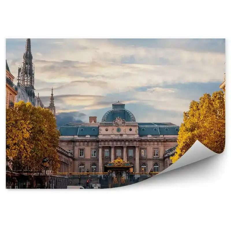Fototapet Catedrala Sainte Chapelle Palatul De Justiție Paris Copaci Pasarela Oameni Cer Nori Noutate