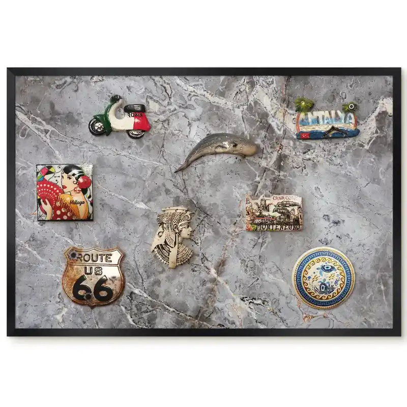 Panou magnetic înrămat cu model de marmură gri cu vene crem Cumpără acum