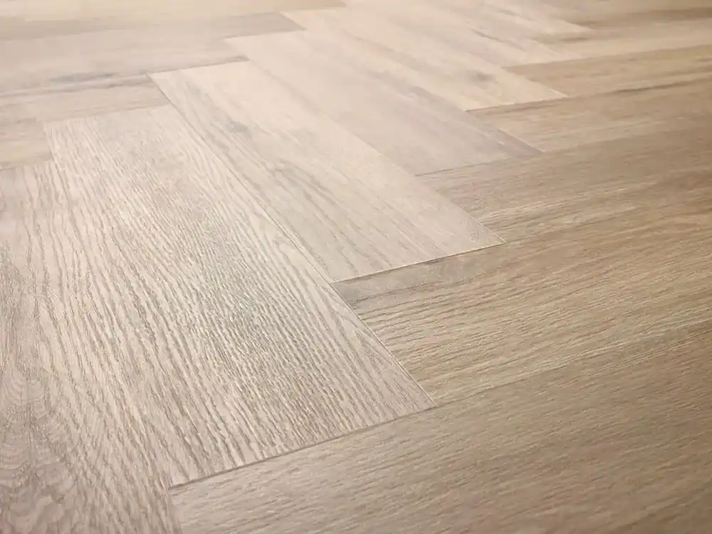 Promoție Parchet SPC Herringbone Stejar Wembley Oak CA 159 AMARON ARBITON
